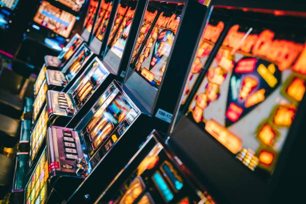 xvxxx platform interface showing live-dealer tables, slot games, and sports markets